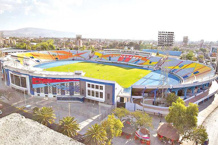 Felix Capriles, Cochabamba