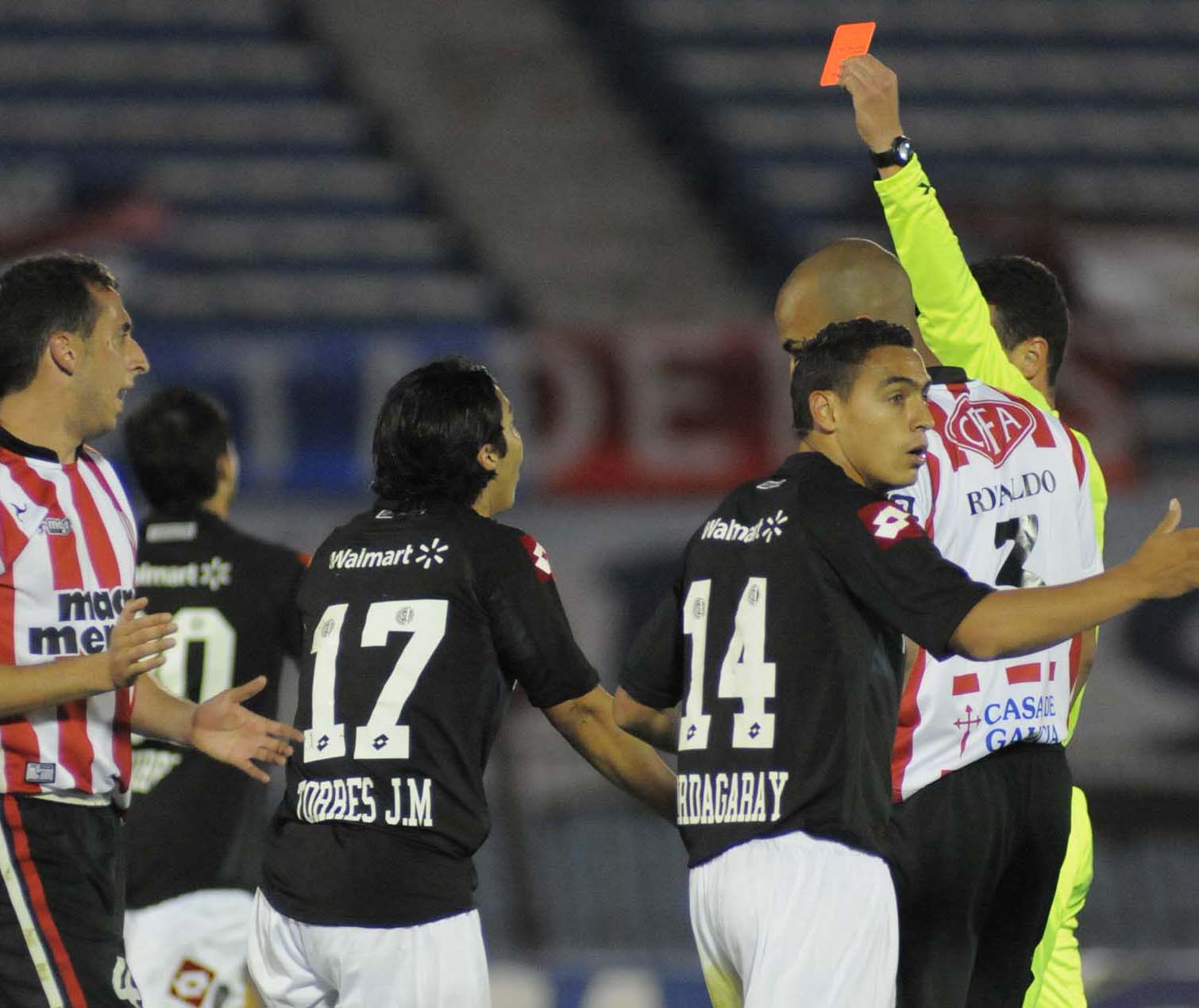 Tarjeta Roja — vs River Montevideo (Uruguay)