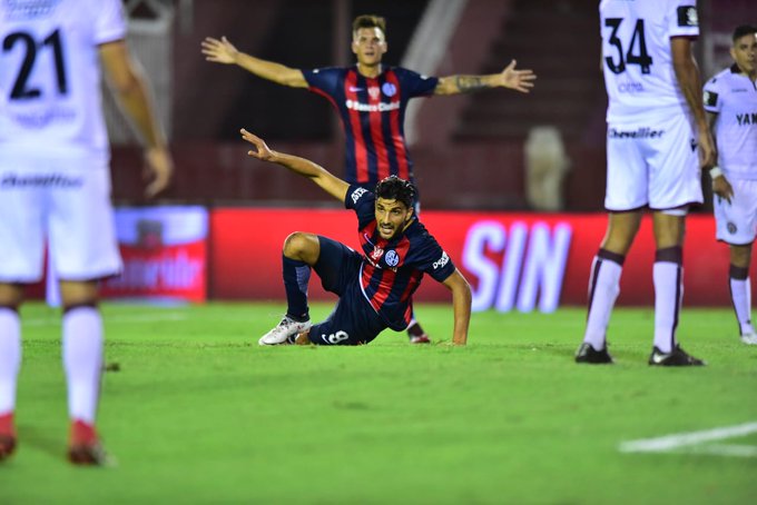 Gol — vs Lanus