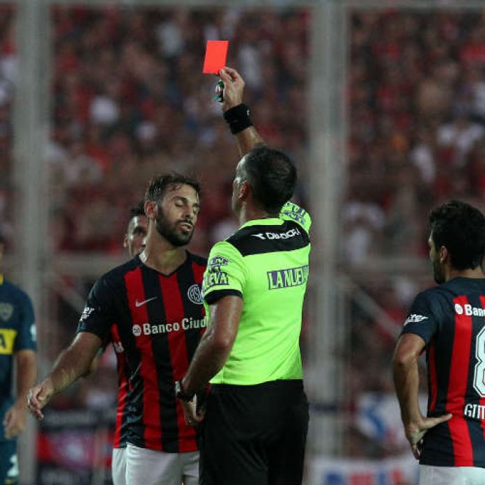 Tarjeta Roja — vs Boca Juniors