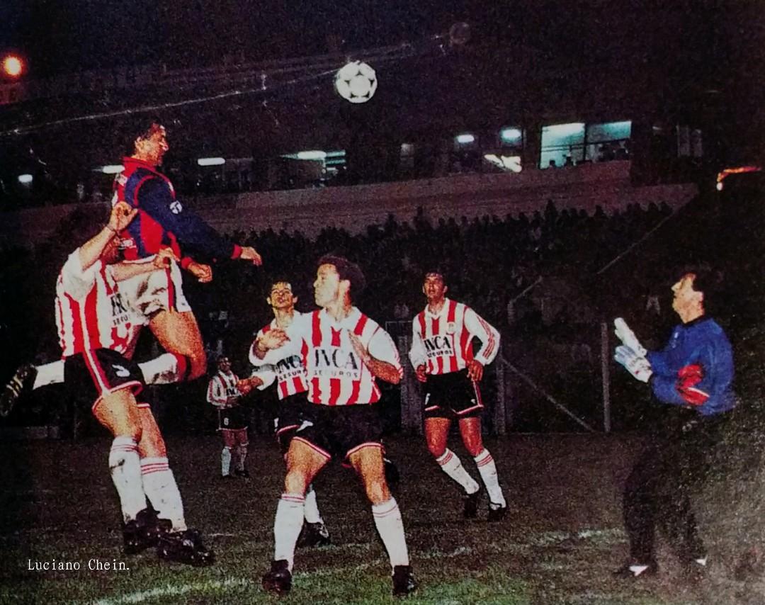Gol — vs Estudiantes