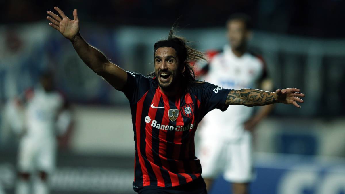 Gol — vs Flamengo (Brasil)