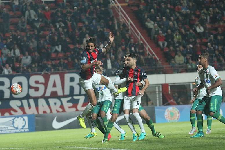 Gol — vs Chapecoense (Brasil)