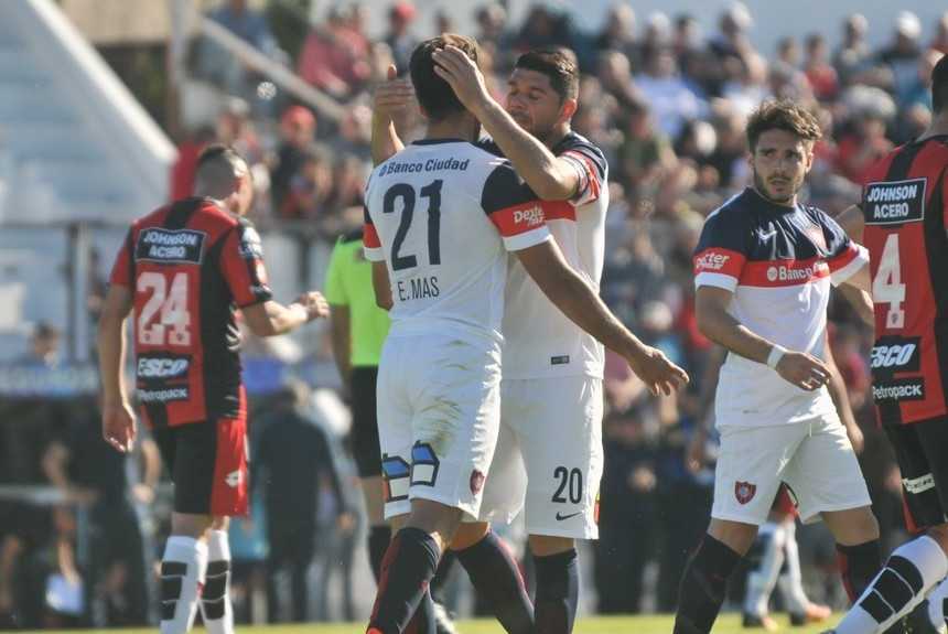 Gol — vs Patronato
