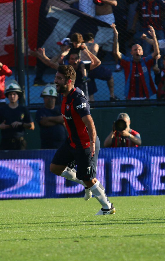 20' · Gol · Cauteruccio, Martin