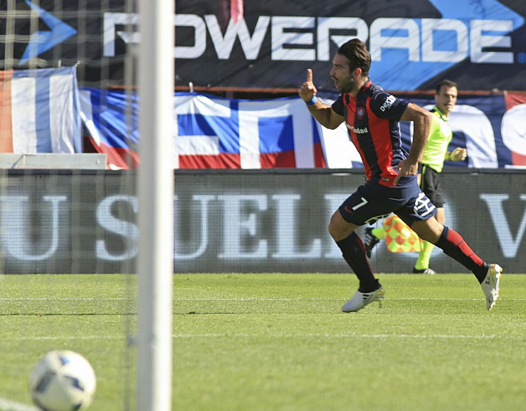 Gol — vs Huracán