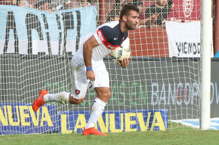Gol — vs Lanus