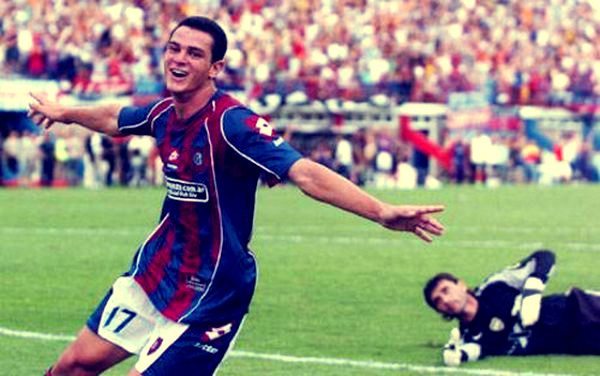Gol — vs Boca Juniors
