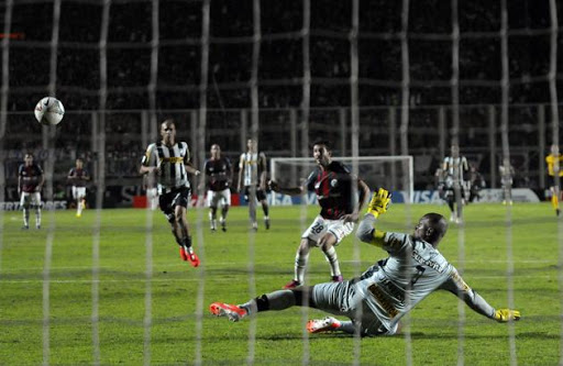 Gol — vs Botafogo (Brasil)