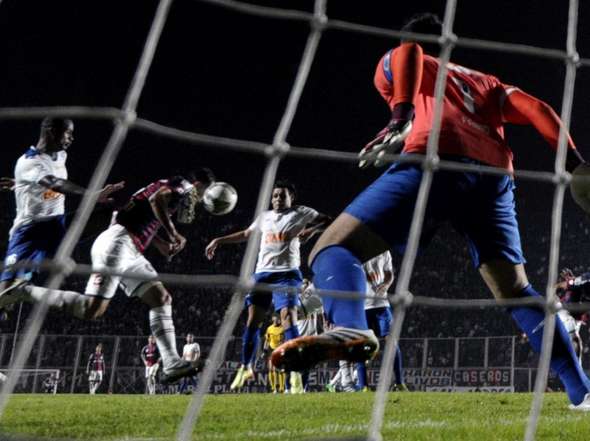 Gol — vs Cruzeiro (Brasil)