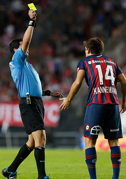 Tarjeta Amarilla — vs Estudiantes