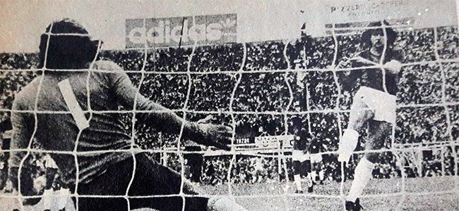 Penal atajado — vs Boca Juniors