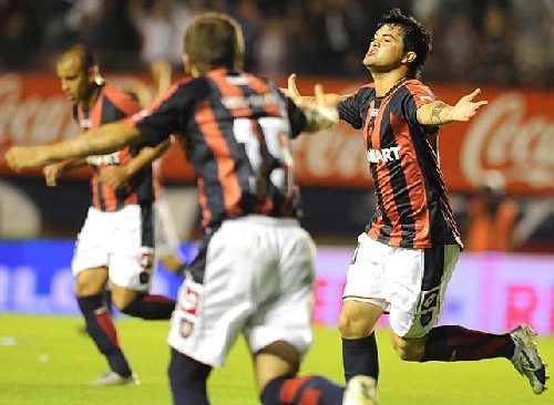 Gol — vs Banfield