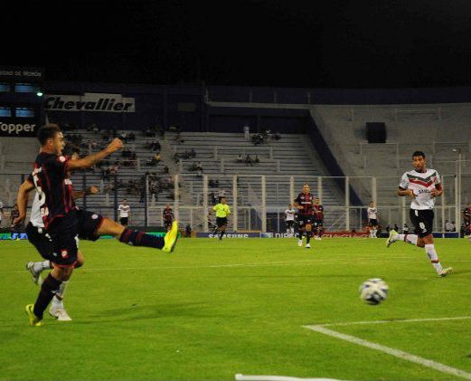 Gol — vs Velez