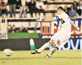 Penal atajado — vs Tigre