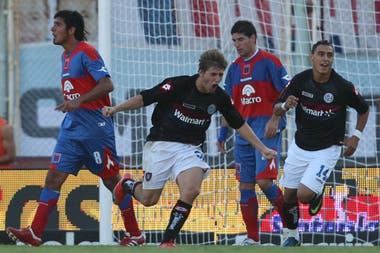 82' · Gol · Alfaro, Emiliano