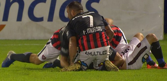 Gol — vs Tigre