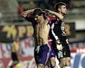 Gol — vs Olimpia (Paraguay)