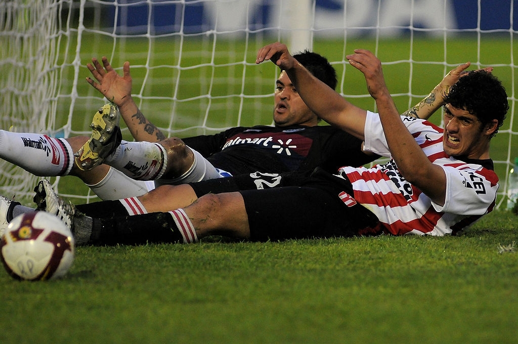 Tarjeta Amarilla — vs River Montevideo (Uruguay)