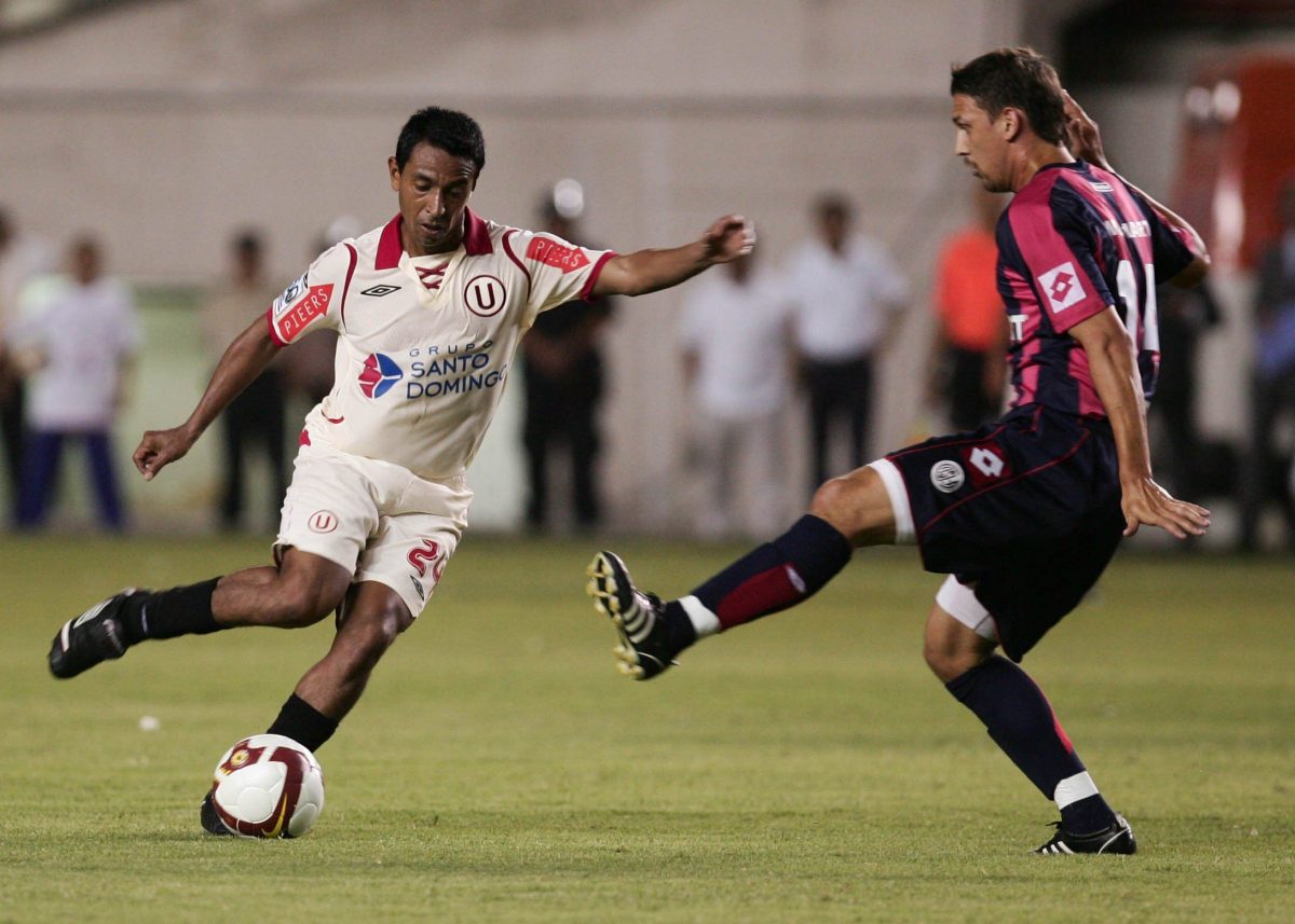 Cambio (Entrada) — vs Universitario (Perú)
