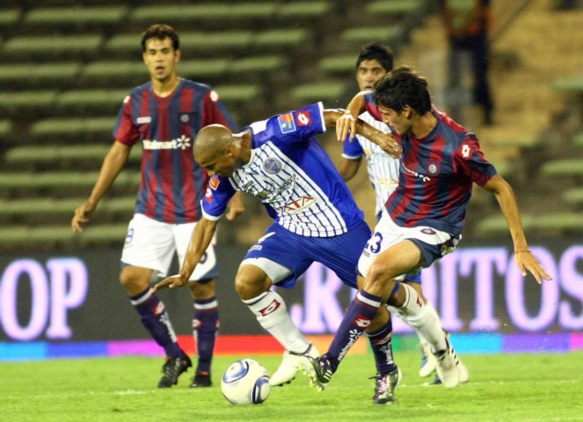 68' · Tarjeta Amarilla · Reynoso, Salvador Agustín