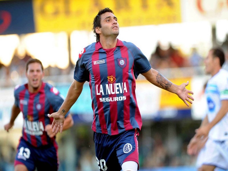 Gol — vs Atletico Rafaela