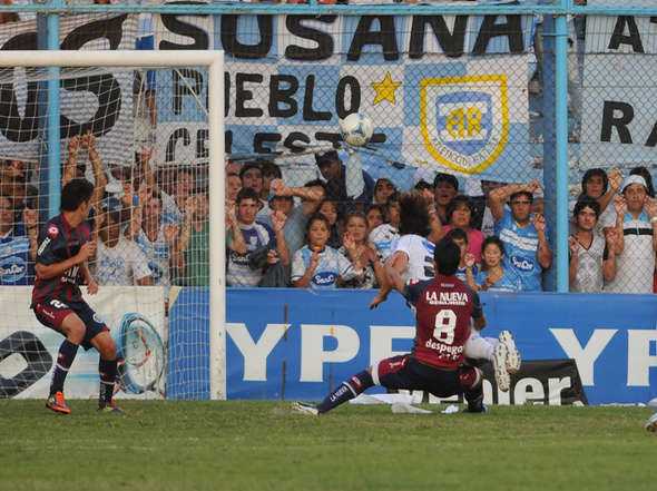 38' · Gol Rival · Fontanini, Fabricio