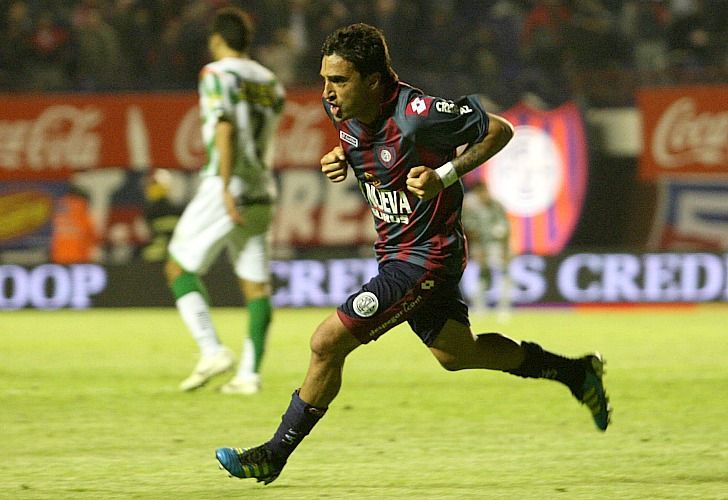 Gol — vs Banfield