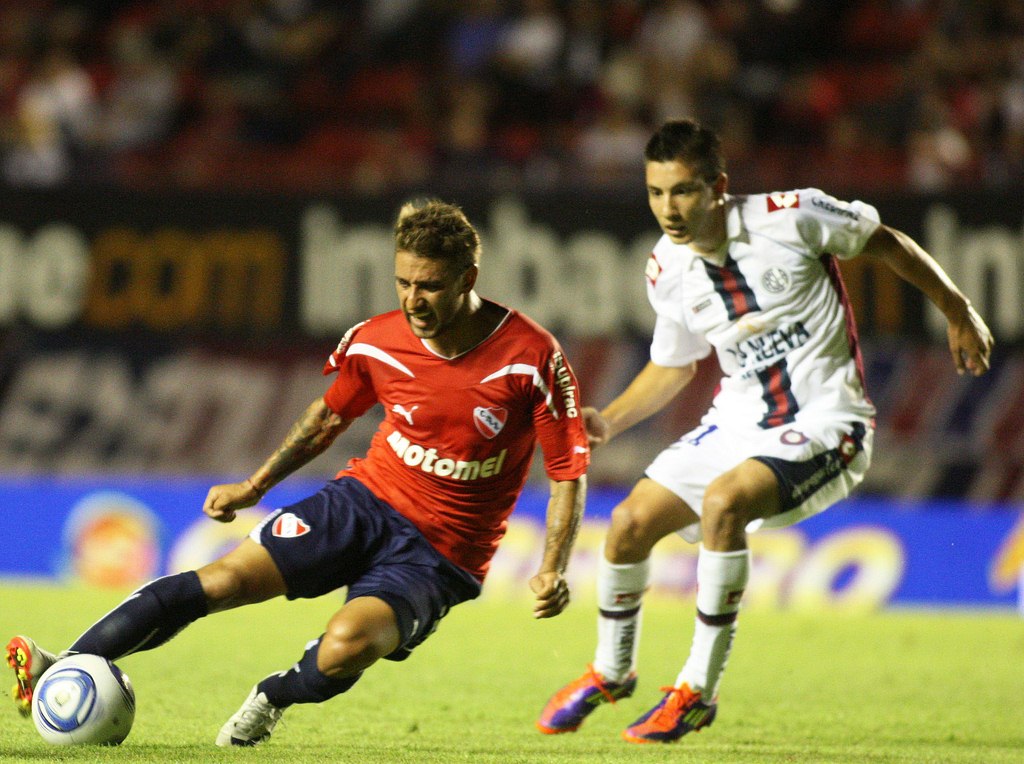 66' · Tarjeta Amarilla · Martinez, Adrian