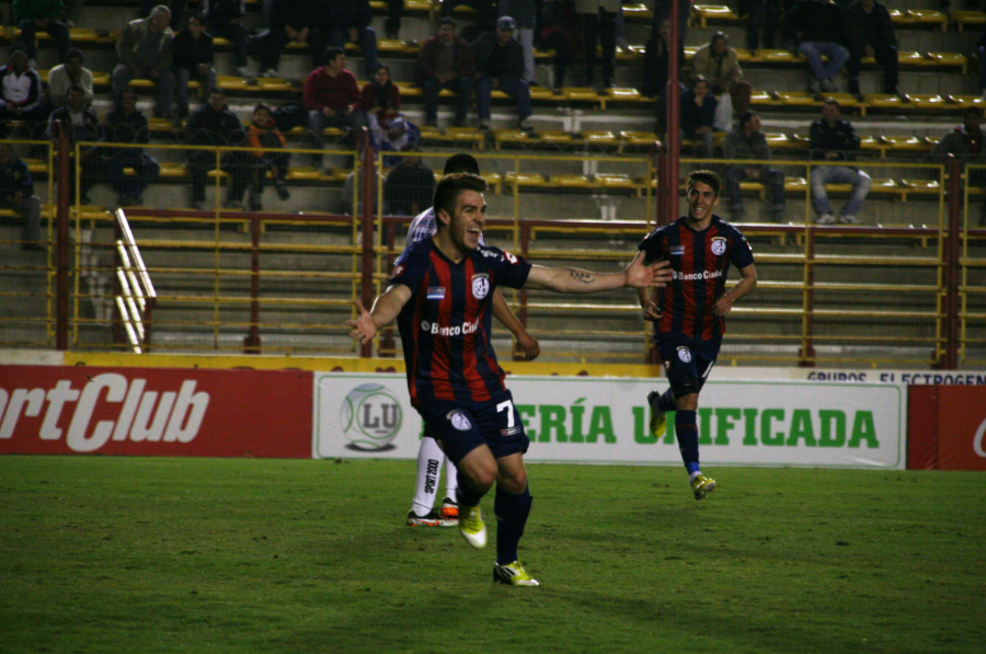 11' · Gol · Buffarini, Julio Alberto