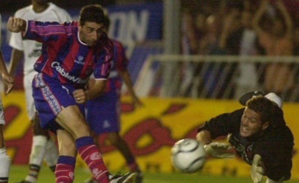 Gol — vs Flamengo (Brasil)