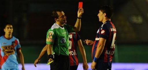 49' · Tarjeta Roja · Navarro, Leandro Alexis
