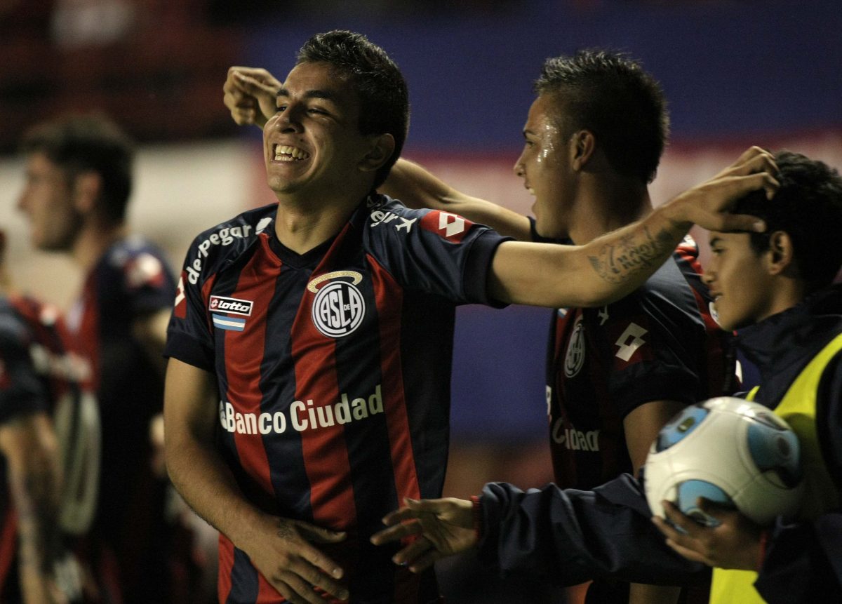 10' · Gol · Correa, Ángel Martín