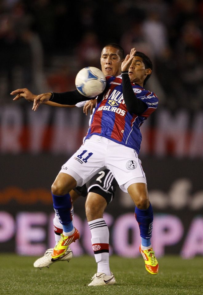 Tarjeta Amarilla — vs River Plate