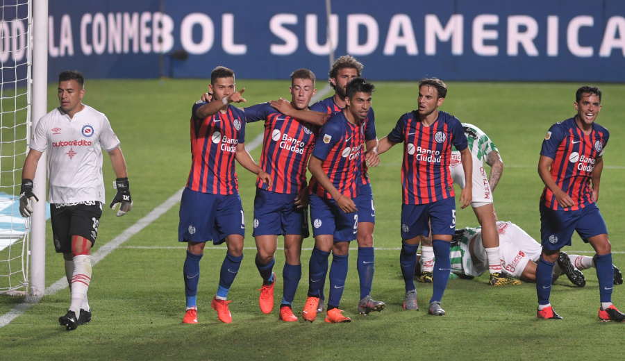 44' · Gol · Romero, Oscar David