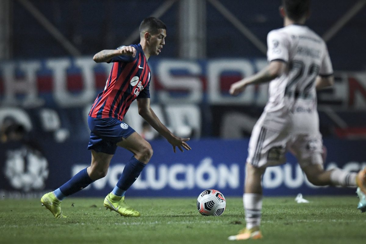 Cambio (Entrada) — vs Universidad de Chile (Chile)