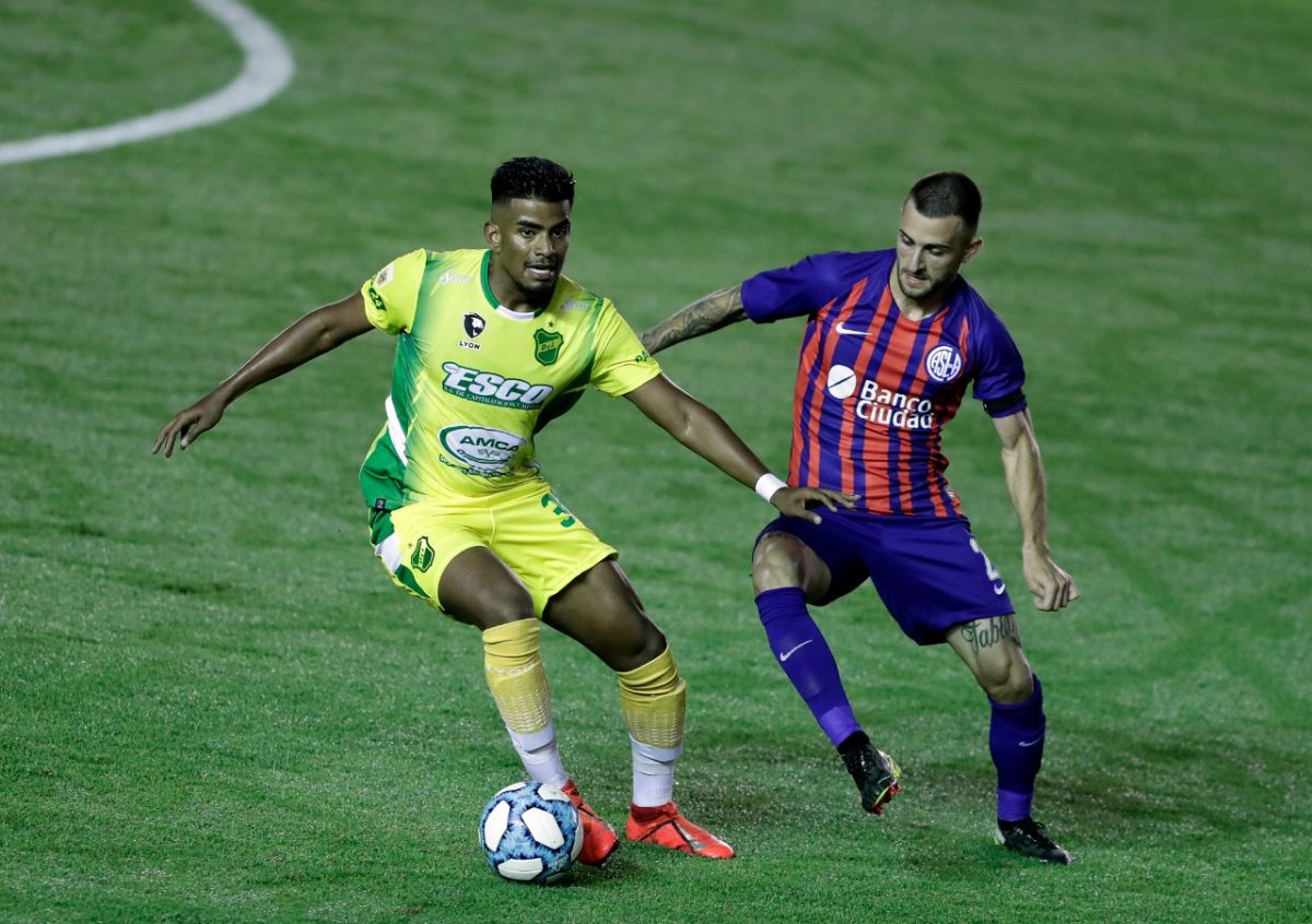 84' · Cambio (Salida) · Elias, Jalil Juan José