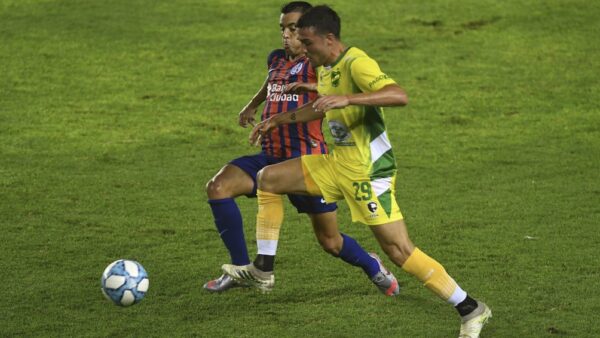 Tarjeta Amarilla — vs Defensa y Justicia