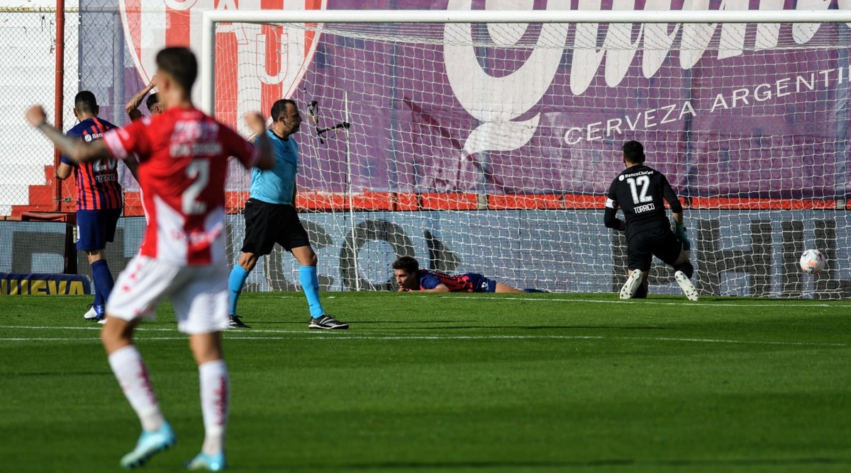20' · Gol Rival · Gattoni, Federico Agustin