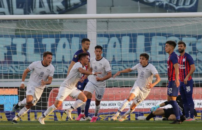15' · Gol Rival · Diaz, Enzo