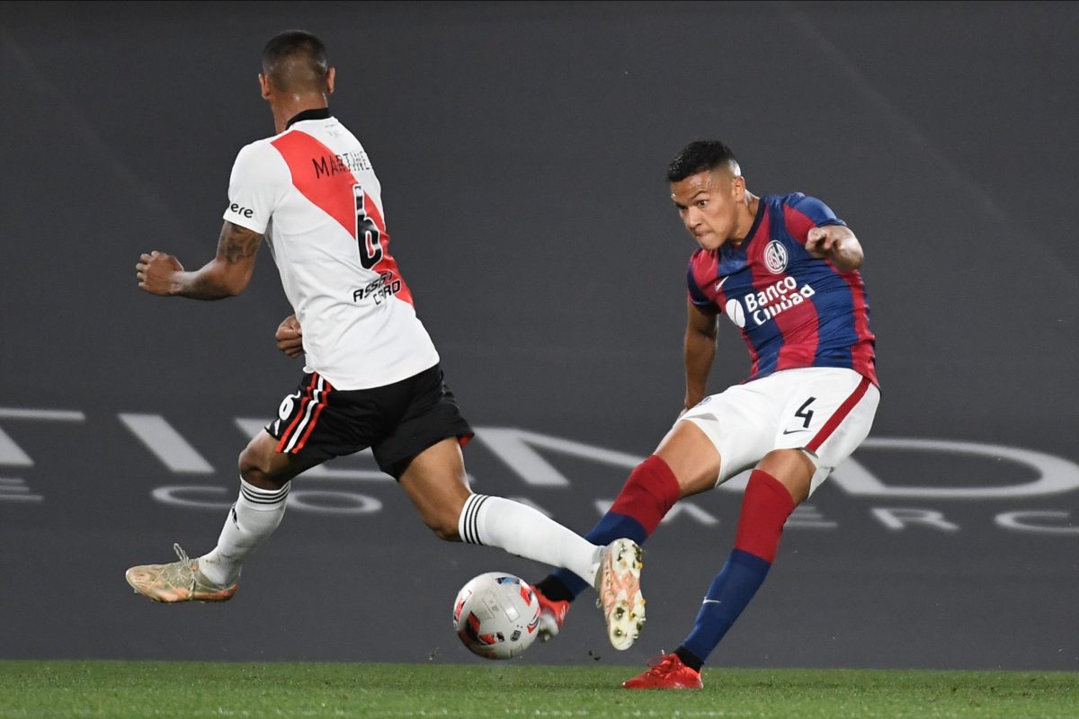 Cambio (Salida) — vs River Plate