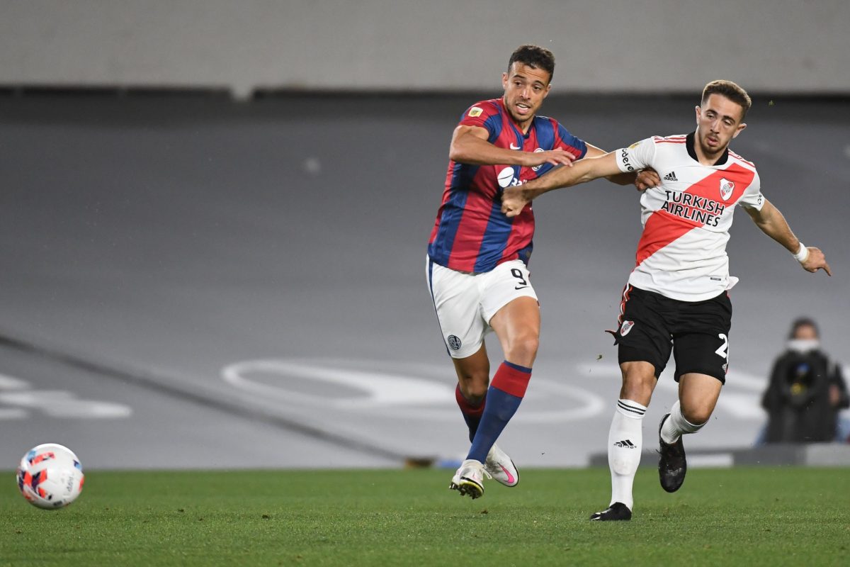 Cambio (Salida) — vs River Plate