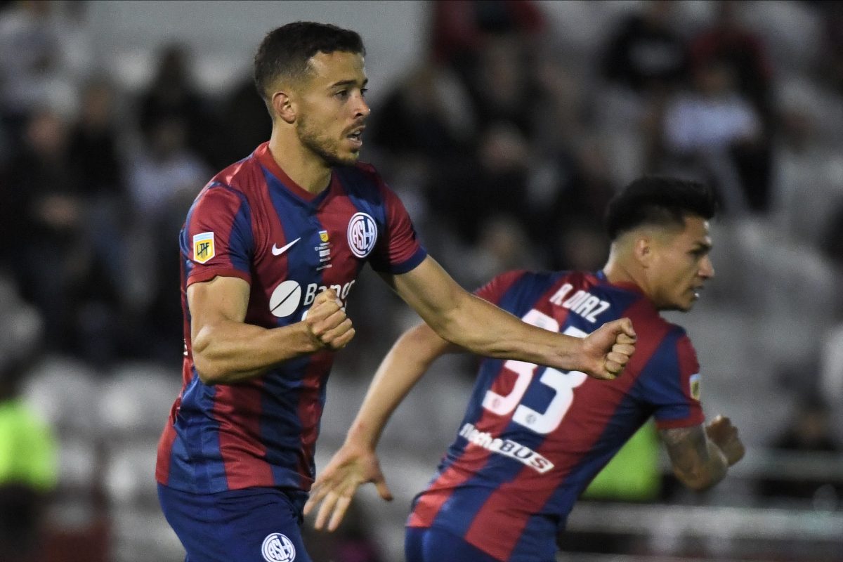 Gol — vs Huracán