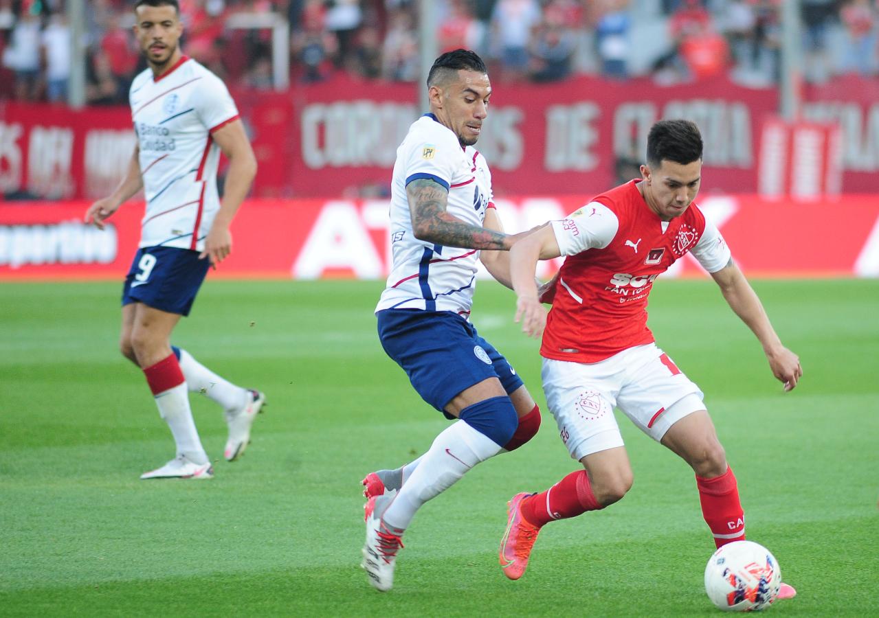 Tarjeta Amarilla — vs Independiente