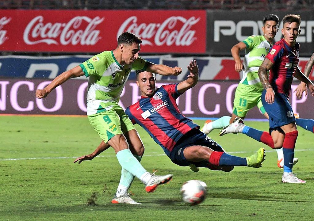 28' · Gol Rival · Merentiel, Miguel Ángel