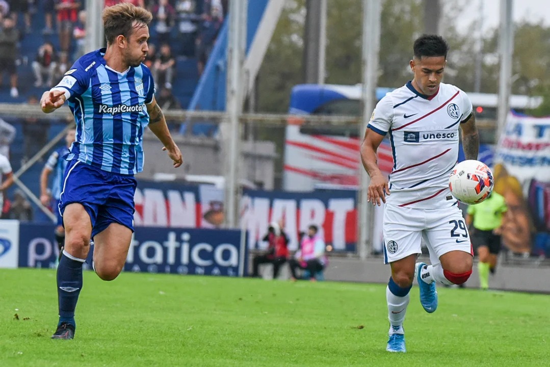 Cambio (Salida) — vs Atletico Tucuman