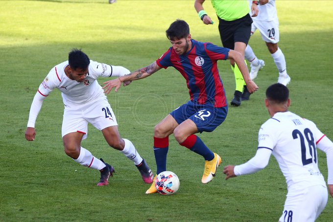 64' · Cambio (Salida) · Martegani, Agustín Alberto