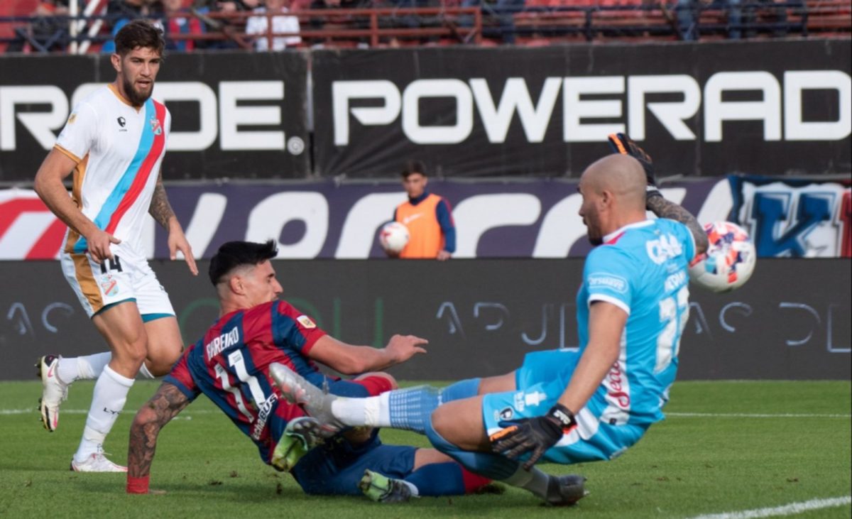 45' · Cambio (Salida) · Bareiro, Adam Fernando