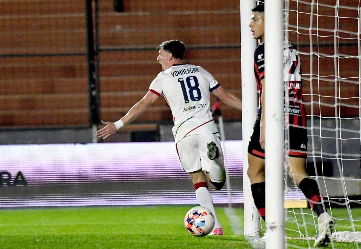 11' · Gol · Vombergar, Andrés