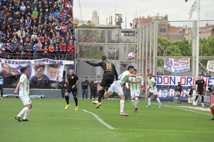 23' · Gol · Vombergar, Andrés